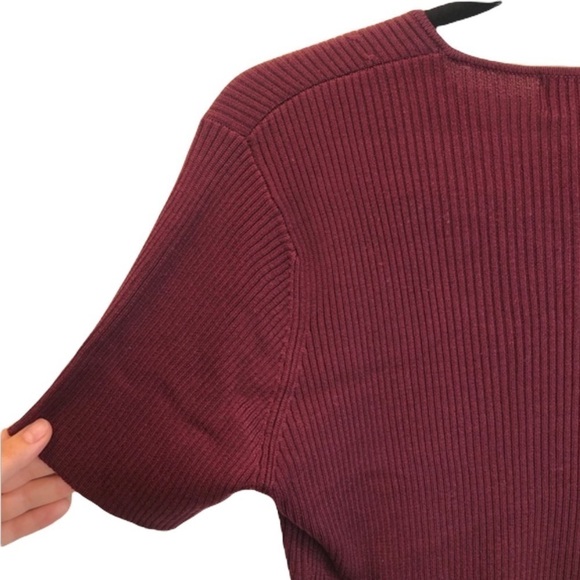 August Silk Ribbed 100% Silk V Neck Burgundy Red Top L - Picture 6 of 7